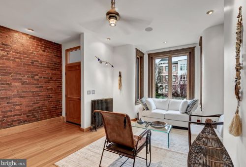 2728 13th St, Washington DC 20018-3901 exterior