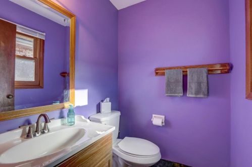 2327 Parnell Ave, Milwaukee WI 53221-4250 exterior