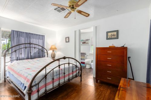 5387 Flying W St, Tucson AZ 85713-4434 exterior