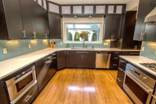 20975 Claythorne Rd, Cleveland OH  44122-1965 exterior