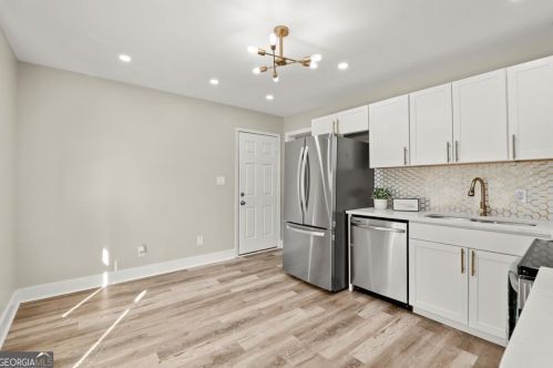 3949 Adamsville Dr, Atlanta GA  30331-3823 exterior