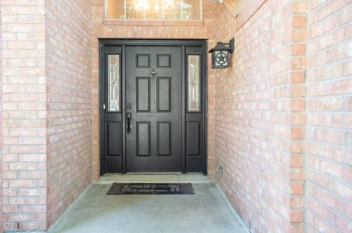 4911 Natural Bridge Dr, Humble, TX 77345-4923