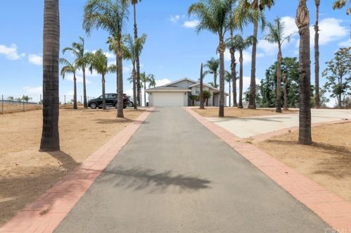 19845 Clark St, Perris, CA 92570-9528