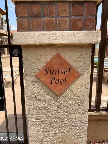 10240 12th Pl, Phoenix AZ  85020-1679 exterior