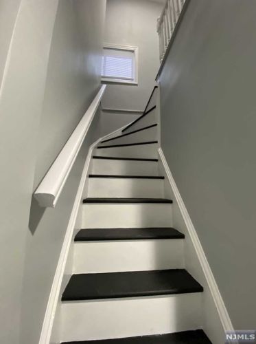 684 18 St, Paterson NJ 07501-2111 exterior