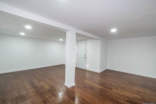 15 17 St, Huntington Station NY 11746-2913 exterior