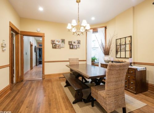 4052 Paulina St, Chicago IL 60613-2520 exterior