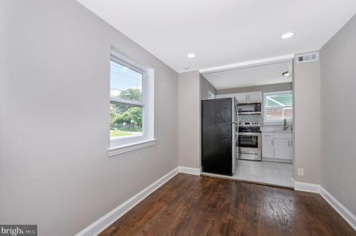 4 Hamilton Ave, Silver Spring MD  20901-3411 exterior