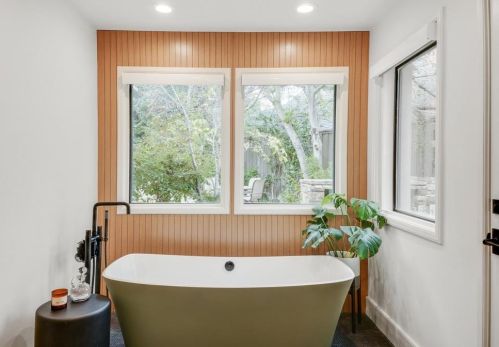 5642 Bent Tree Dr, Dallas TX 75248-2010 exterior