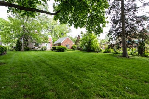 1114 Douglas Ct, Waukegan IL exterior