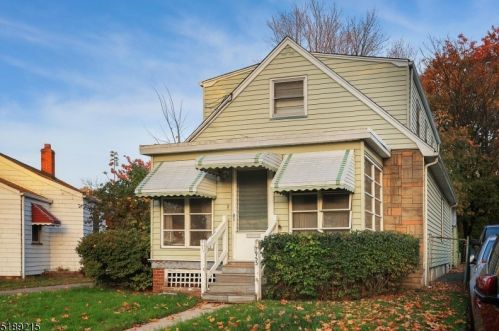 1955 Barnett St, Rahway, NJ 07065-5701