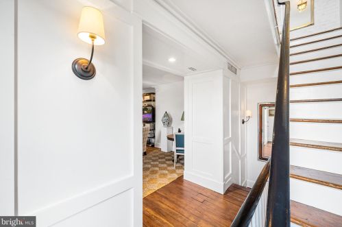 718 22nd St, Philadelphia PA 19130-0027 exterior