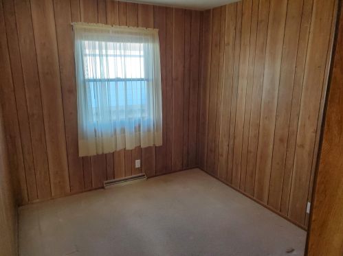 1130 Thomas St, Manitowoc WI 54220-2250 exterior