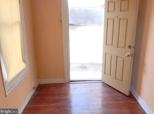 1304 Main St, Darby PA 19023-2619 exterior