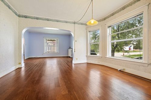 1301 Marshall St, Manitowoc WI 54220-5138 exterior