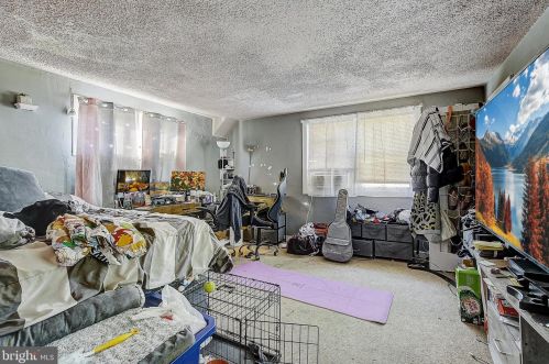 7554 Gilbert St, Philadelphia PA 19150-2606 exterior