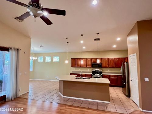 4051 Still Canyon Pass, Tucson AZ  85745-4166 exterior