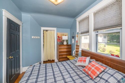 718 1 Ave, Duluth MN 55806-2539 exterior