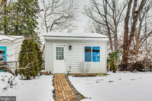 903 Robin Rd, Silver Spring MD  20901-1872 exterior