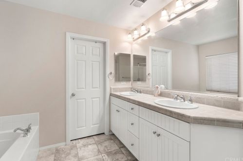 40278 Ayer Ln, Temecula CA 92591-2507 exterior