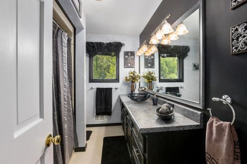 8415 Hidden Dr, Middlevle MI 49333-9186 exterior