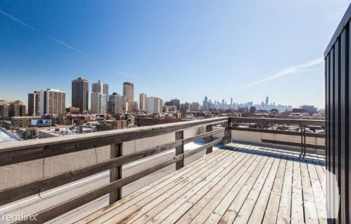 2800 Orchard St, Chicago IL  60657-5214 exterior