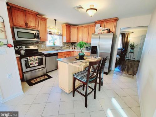 205 Baltimore Ave, Glen Burnie MD 21061-3852 exterior