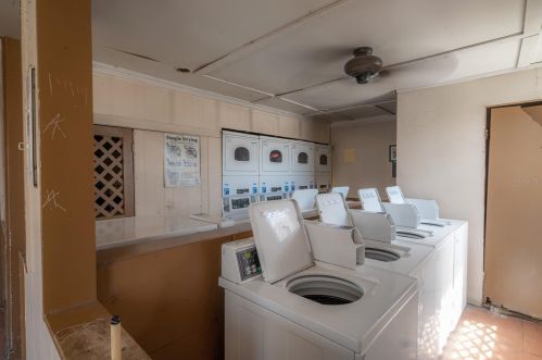 9015 Westchester Cir, Tampa FL 33604-1526 exterior