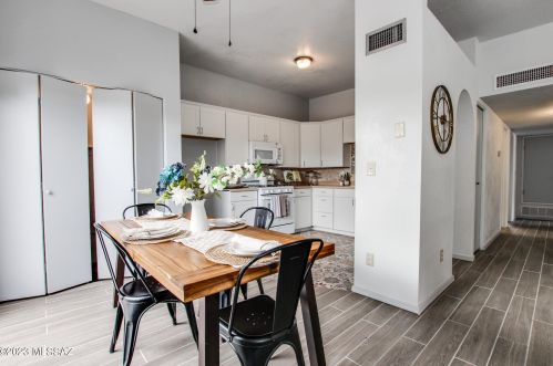 254 Melridge St, Tucson AZ  85706-3352 exterior