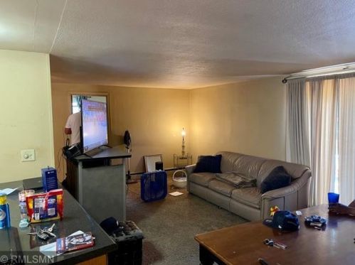 1894 Eugene St, Saint Paul MN 55110-3327 exterior