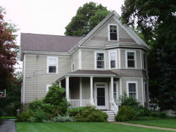 37 Cornell St, Newton, MA 02462-1107