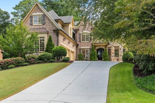 101 Long Island Pl, Atlanta, GA 30328-3048