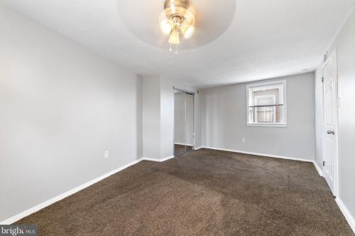 801 Bleigh Ave, Philadelphia PA 19111-3652 exterior