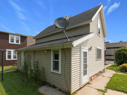 1114 22 St, Manitowoc WI 54220-4952 exterior