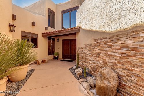 61 Roma Dr, Tucson, AZ 85737-7920