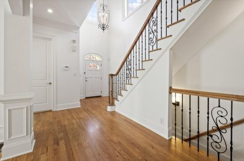 2905 Grandview Ave, Atlanta GA  30305-3211 exterior