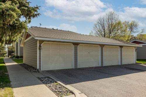 4522 Cinnamon Ridge Trl, Saint Paul MN 55122-2374 exterior