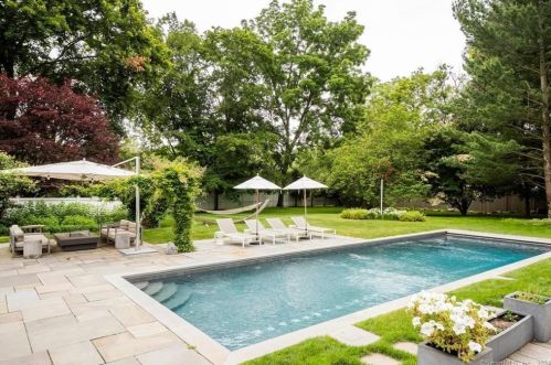 113 North Ave, Westport CT  06880-2727 exterior