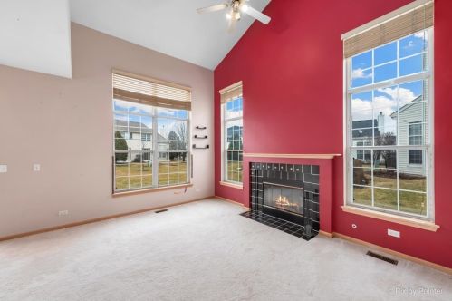 4470 Brownstone Way, Waukegan, IL 60085-8633