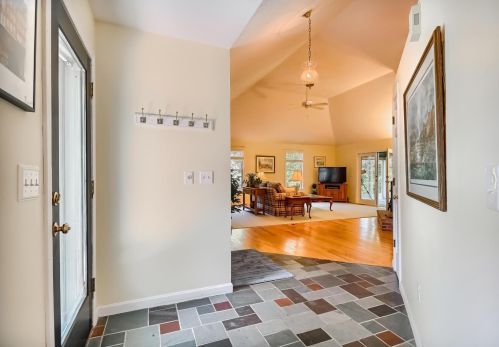 14 Foxcross Cir, Concord NH 03301-6920 exterior