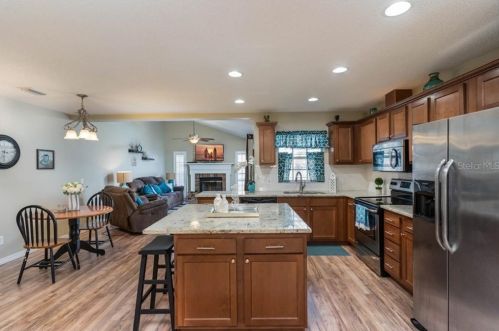 9724 Cypress Pond Ave, Tampa FL 33647-1841 exterior