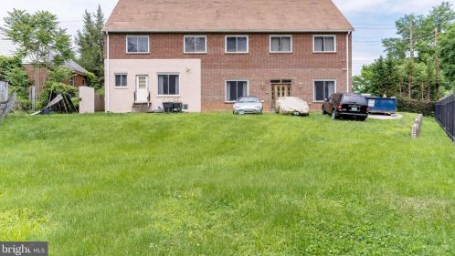 2409 Rand Pl, Washington DC 20002-1911 exterior