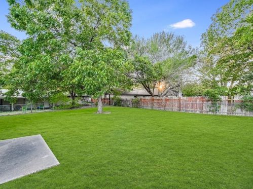 2504 Biggs Dr, Austin TX 78741-5612 exterior