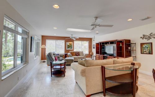 1001 21 St, Boca Raton FL 33486-6767 exterior