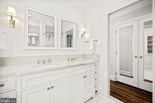 3324 Reservoir Rd, Washington DC  20007-2311 exterior