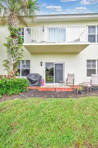 2534 Creekside Dr, Fort Pierce FL  34981-5100 exterior