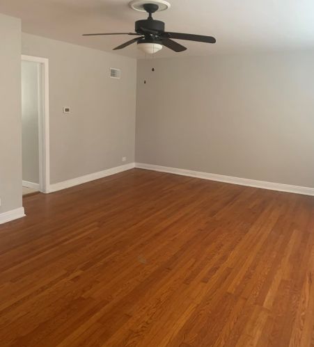 14507 State St, Chicago, IL 60827-2839