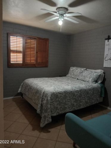 6202 Clarendon Ave, Phoenix AZ 85033-4124 exterior