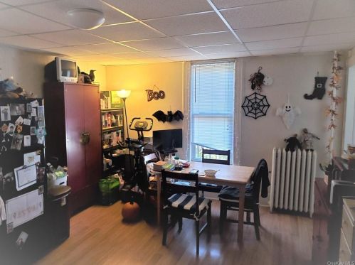 23 Beattie Ave, Middletown NY 10940-3931 exterior