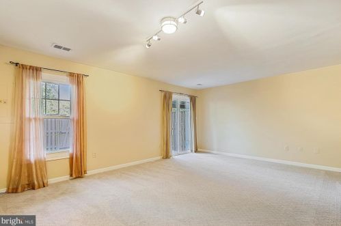 7027 Chesley Search Way, Alexandria VA 22315-4754 exterior